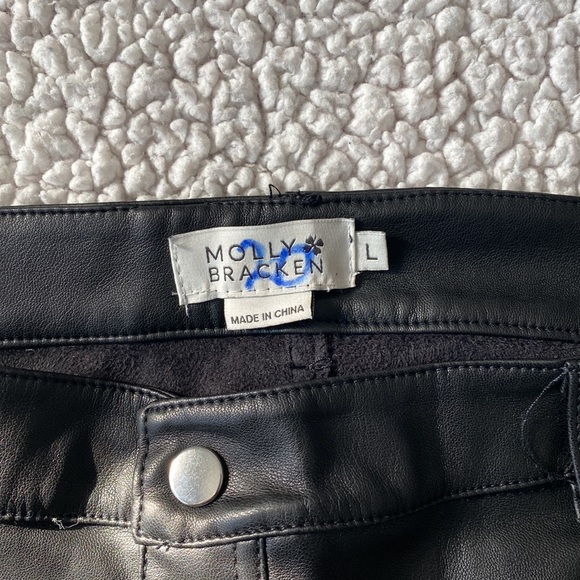 MOLLY BRACKEN Faux Lather Pants - Picture 4 of 7